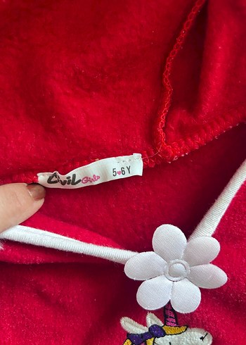 Kız Çocuk Kırmızı Kapüşonlu Ponço - Görsel 2