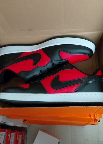 NİKE SİYAH KIRMIZI AYAKKABI 43 NUMARA - Görsel 2