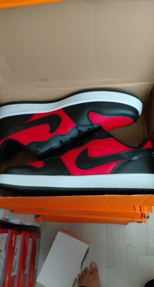 NİKE SİYAH KIRMIZI AYAKKABI 43 NUMARA - Görsel 2