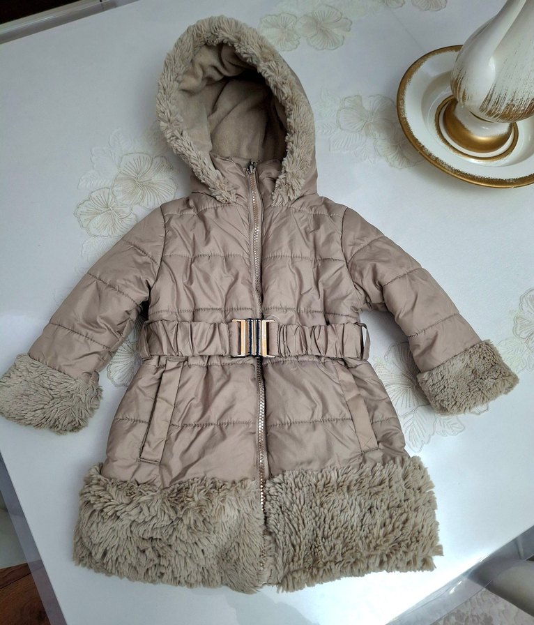 Kız Çocuk Bej Kürklü Kemerli Mont - Görsel 2