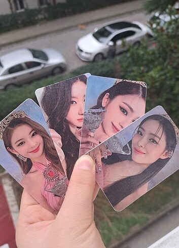  Beden ITZY PHOTOCARD!