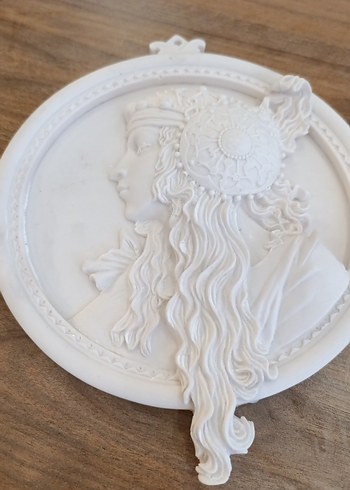 Beyaz Kabartma Kadın Figürlü Duvar Süsü - Görsel 2