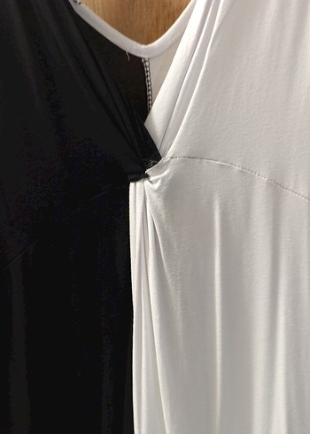 Drapeli V Yaka Uzun Beyaz siyah tulum elbise - Görsel 7