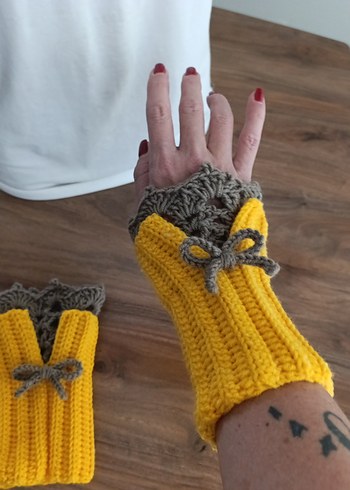 Sarı ve Gri Örgü Kadın Eldiven - Görsel 2