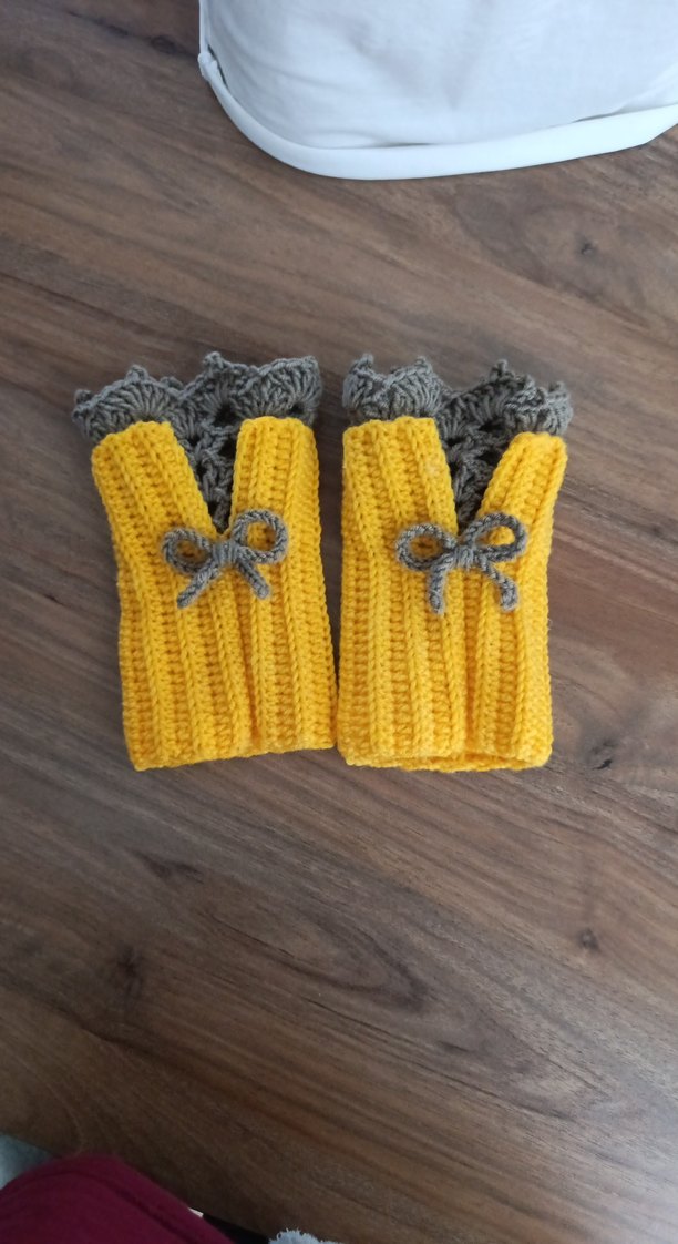 Sarı ve Gri Örgü Kadın Eldiven - Görsel 4