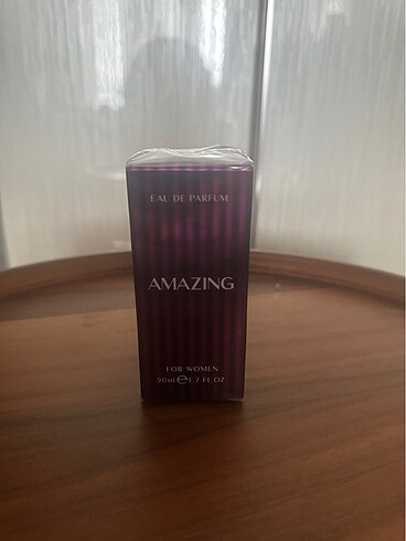 Farmasi Amazing parfüm