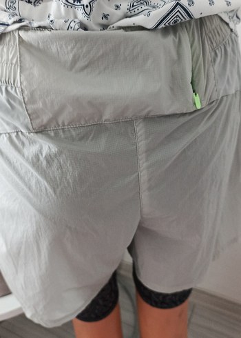 Gri Rahat Kesim  Mini Şort - Görsel 4