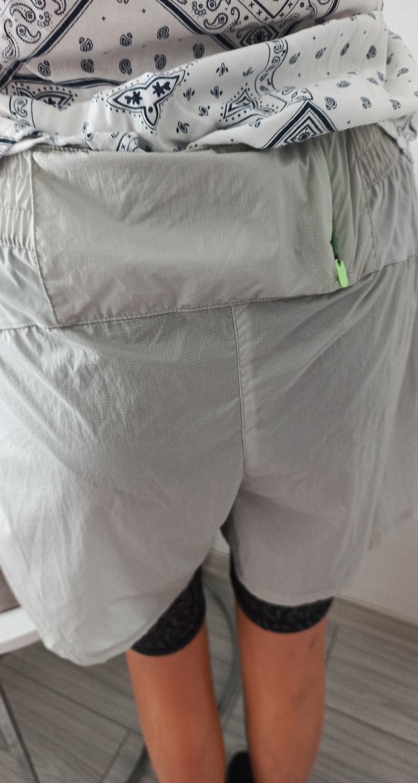 Gri Rahat Kesim  Mini Şort - Görsel 4