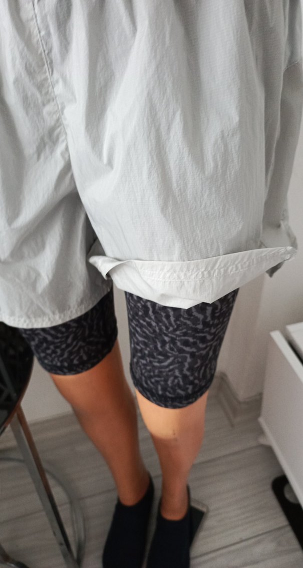 Gri Rahat Kesim  Mini Şort - Görsel 3