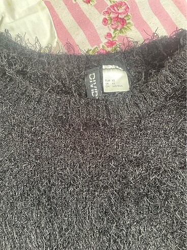 H&M Tüylücrop