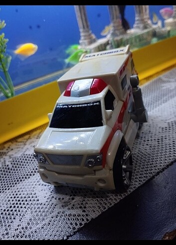  Beden Renk Matchbox ambulans içi açılır