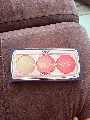  Beden Tarte shape tape glow blush bar