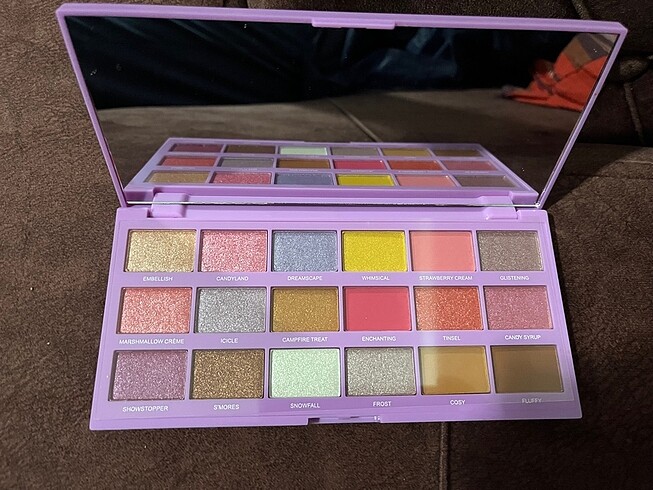 Revolution Revolution tasty Marshmallow wonderland palette