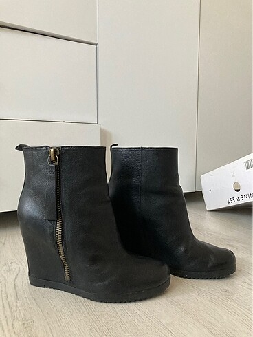 Nine West Nine West hakiki deri topuklu bot