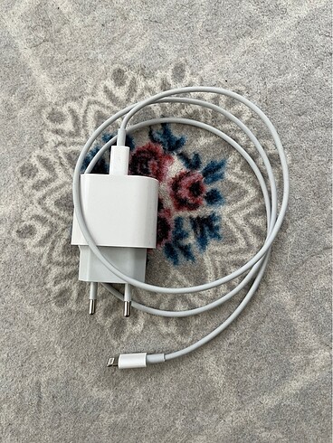 İPhone şarj aleti