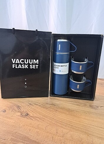 Diğer 3 Bardaklı Çelik Termos 500 ml