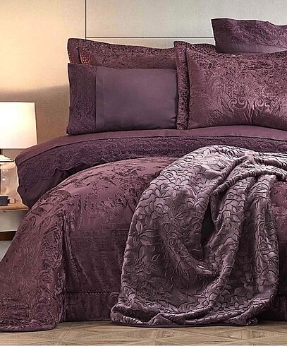 Karaca Karaca Home Valeria Best 8 parça Yatak Örtüsü Seti