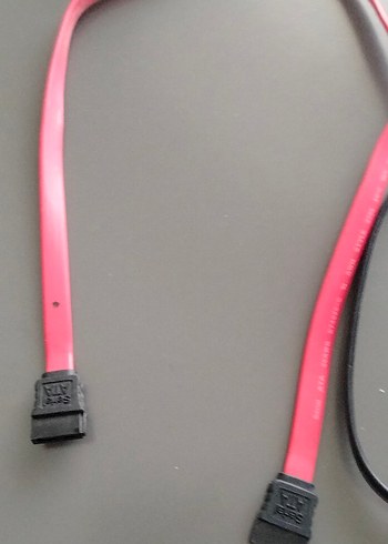 Kırmızı SATA Veri Kablosu - Görsel 3