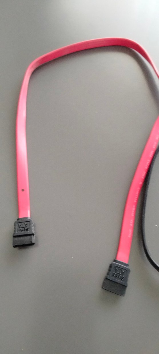 Kırmızı SATA Veri Kablosu - Görsel 3