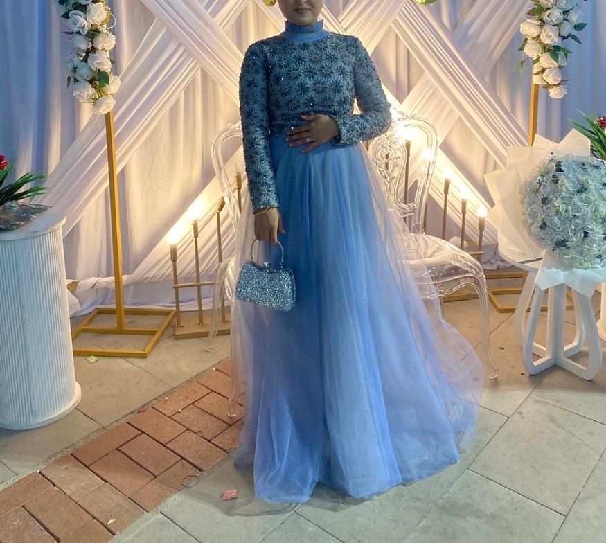 İşlemeli Boncuk Detaylı Uzun Gri Abiye Elbise - Görsel 3