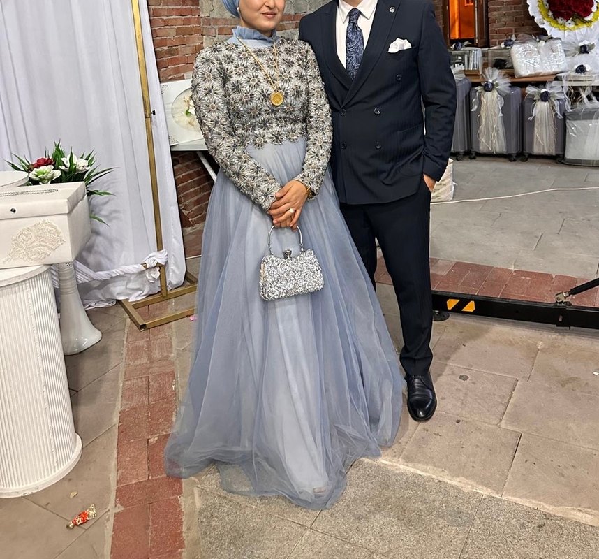 İşlemeli Boncuk Detaylı Uzun Gri Abiye Elbise - Görsel 4