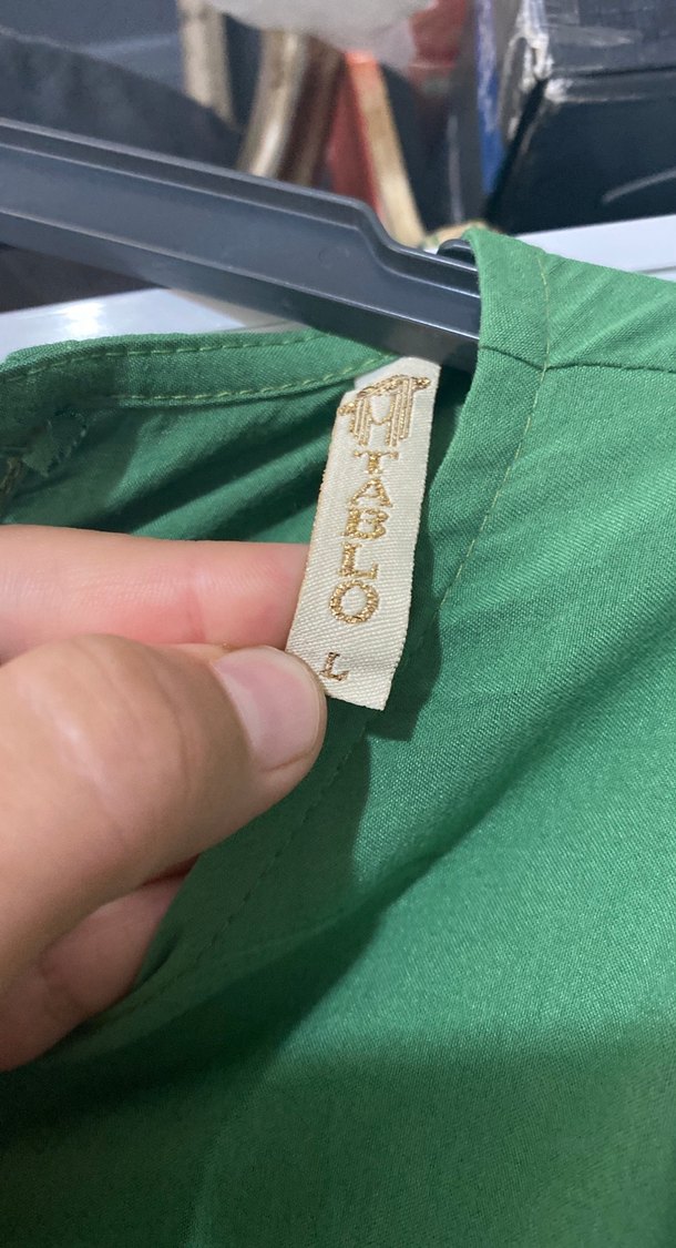 Yeşil Renkli Uzun Volanlı Kadın Elbise - Görsel 4