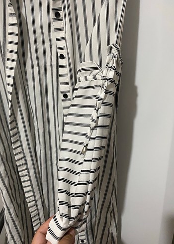 Düğmeli Çizgili V Yaka Kadın Gömlek - Görsel 4