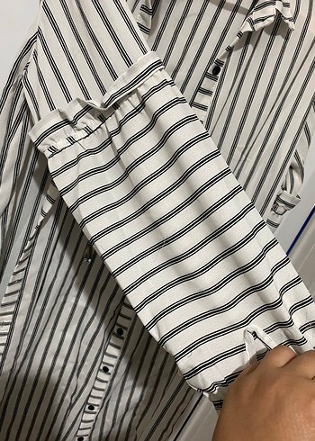 Düğmeli Çizgili V Yaka Kadın Gömlek - Görsel 5