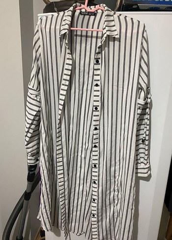 Düğmeli Çizgili V Yaka Kadın Gömlek - Görsel 3