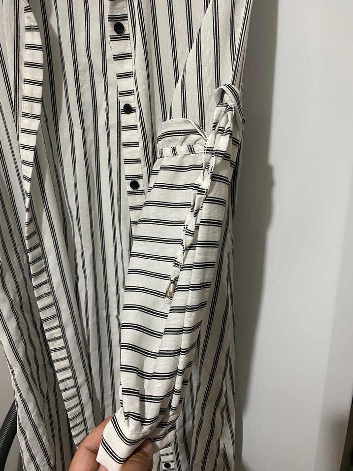 Düğmeli Çizgili V Yaka Kadın Gömlek - Görsel 4