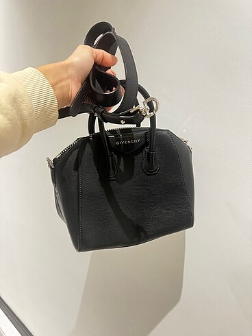 Givenchy mini boy çanta