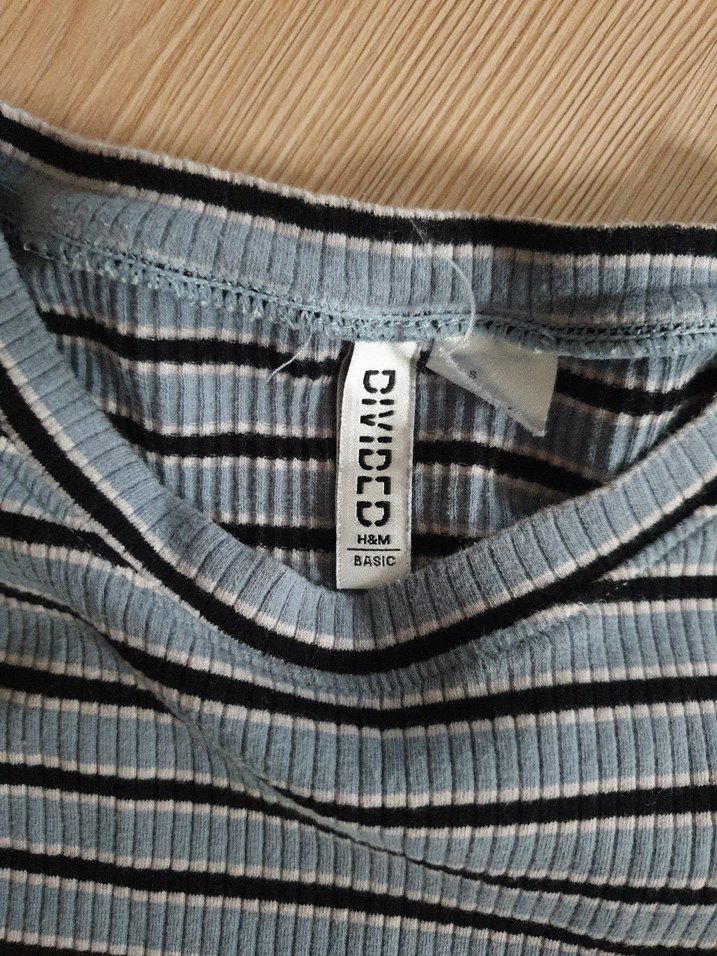 Gri Çizgili Kadın Kısa Kollu Tişört - Görsel 3