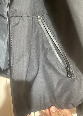 H&M erkek çocuk yağmurluk - Görsel 4