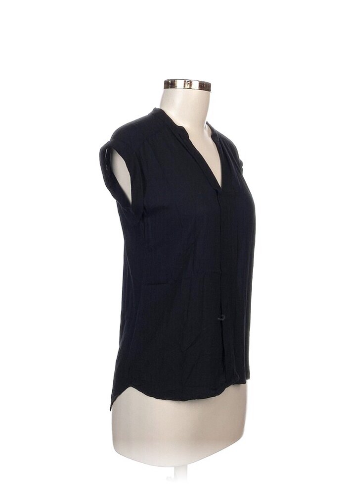 Siyah V Yakalı Keten Kadın Bluz - Görsel 2