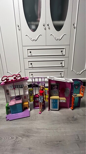 Barbie? nin veteriner evi