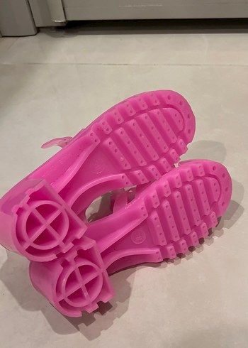 Pembe Tokalı Kız Sandalet - Görsel 4