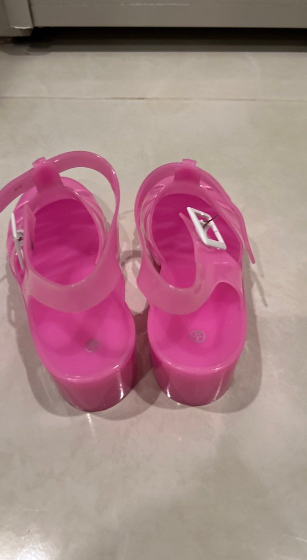 Pembe Tokalı Kız Sandalet - Görsel 3