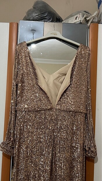 Pullu payetli abiye - Görsel 4