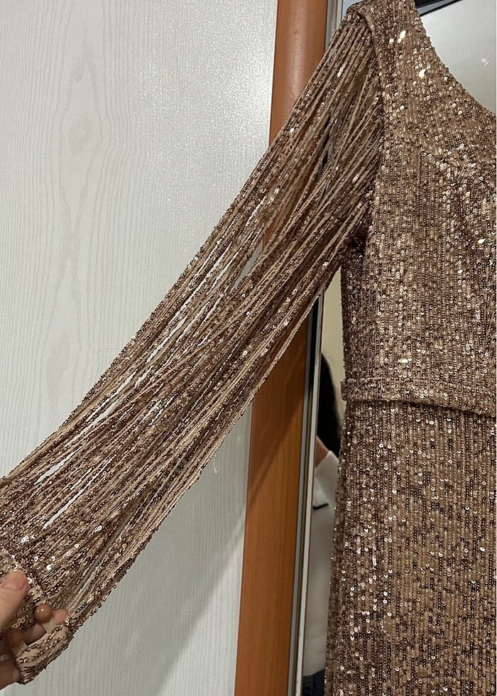 Pullu payetli abiye - Görsel 2