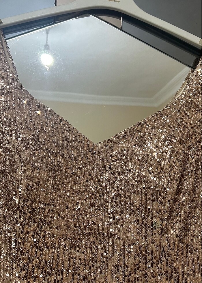 Pullu payetli abiye - Görsel 3