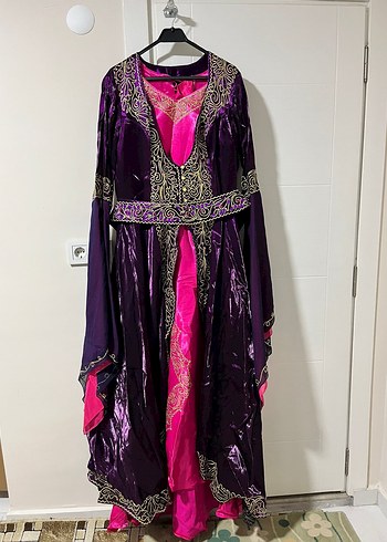 Mor Nakışlı Uzun Kadın Kına Elbisesi - Görsel 4