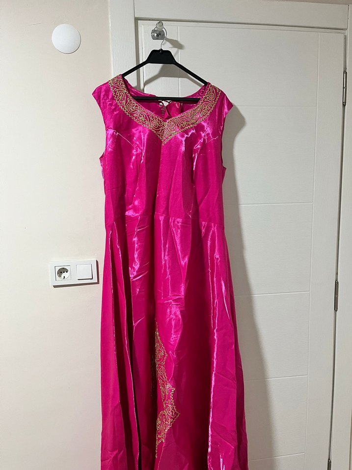 Mor Nakışlı Uzun Kadın Kına Elbisesi - Görsel 5