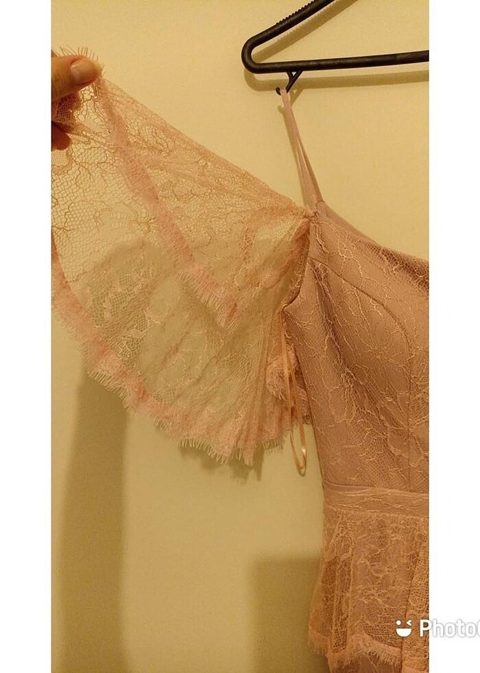 Pembe yırtmaçlı abiye - Görsel 3