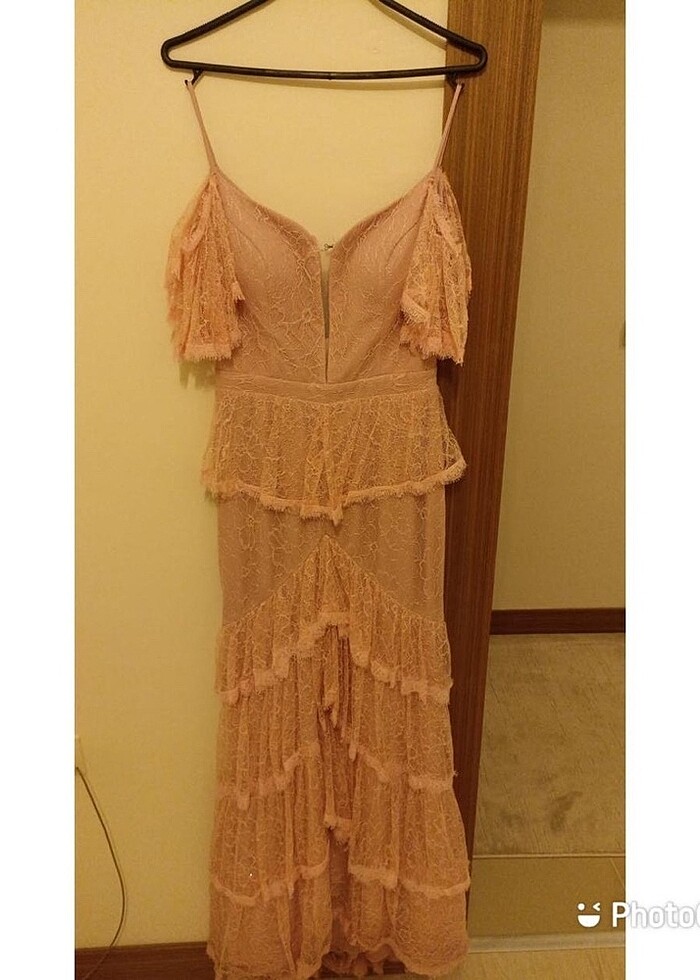 Pembe yırtmaçlı abiye - Görsel 4