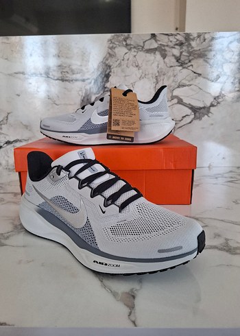 43 Beden beyaz Renk Nike Erkek Beyaz Gri Spor Ayakkabı fosforlu