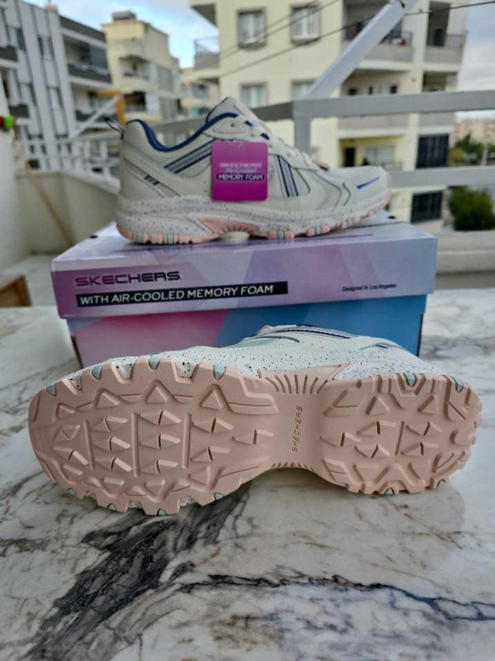 Skechers Hıllcrest Bayan Spor ayakkabı - Görsel 4