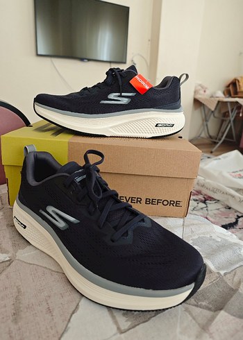 44 Beden Skechers Go Run Spor Ayakkabı