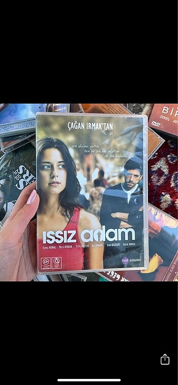 Issız Adam