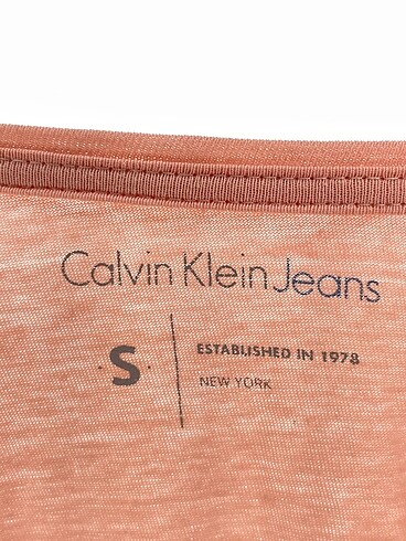 s Beden pembe Renk Calvin Klein T-shirt %70 İndirimli.