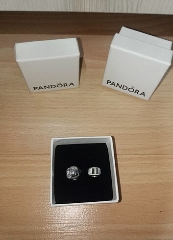 Pandora iki adet charm